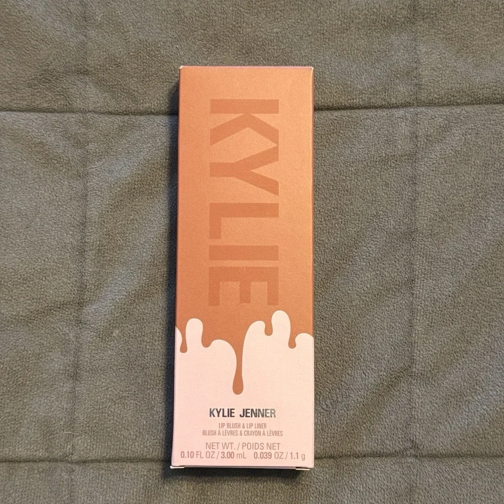 Kylie Cosmetics Matte Lip Kit Can't Talk RN 817 Lipstick Lipliner Duo